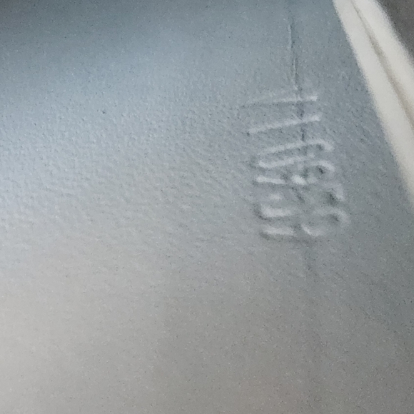 Louis Vuitton Black Monogram Vernis Lexington Pochette Bag - Picture 9 of 9